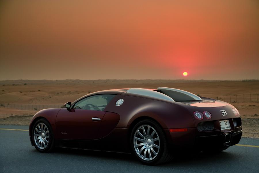  Bugatti Veyron 16.4 Centenaire 2009 года  (фото 129 из 130)